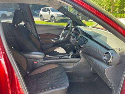 2023 Nissan Kicks SR