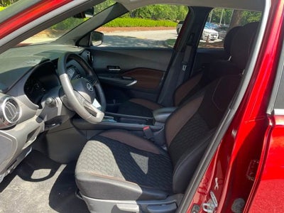 2023 Nissan Kicks SR