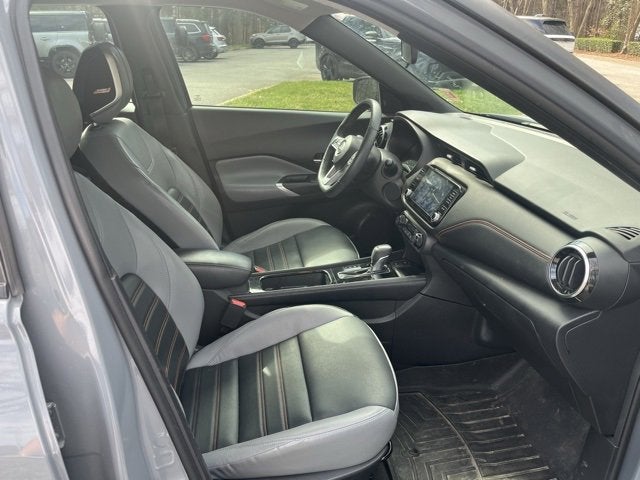 2022 Nissan Kicks SR