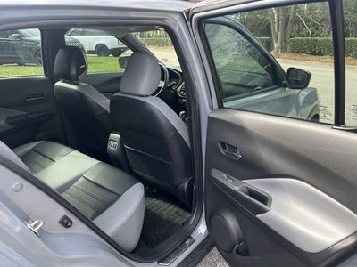 2022 Nissan Kicks SR