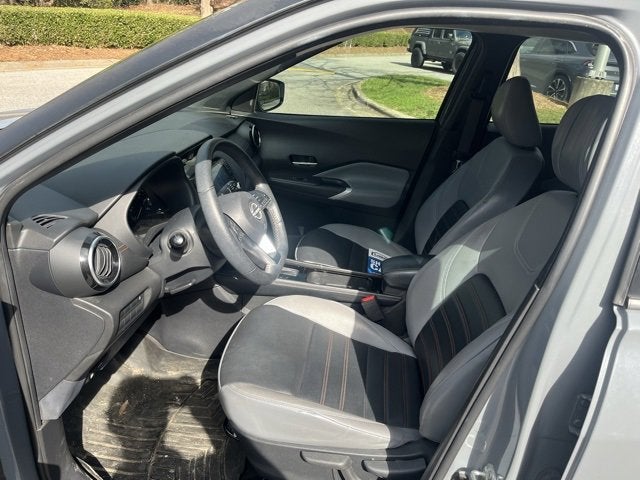 2022 Nissan Kicks SR