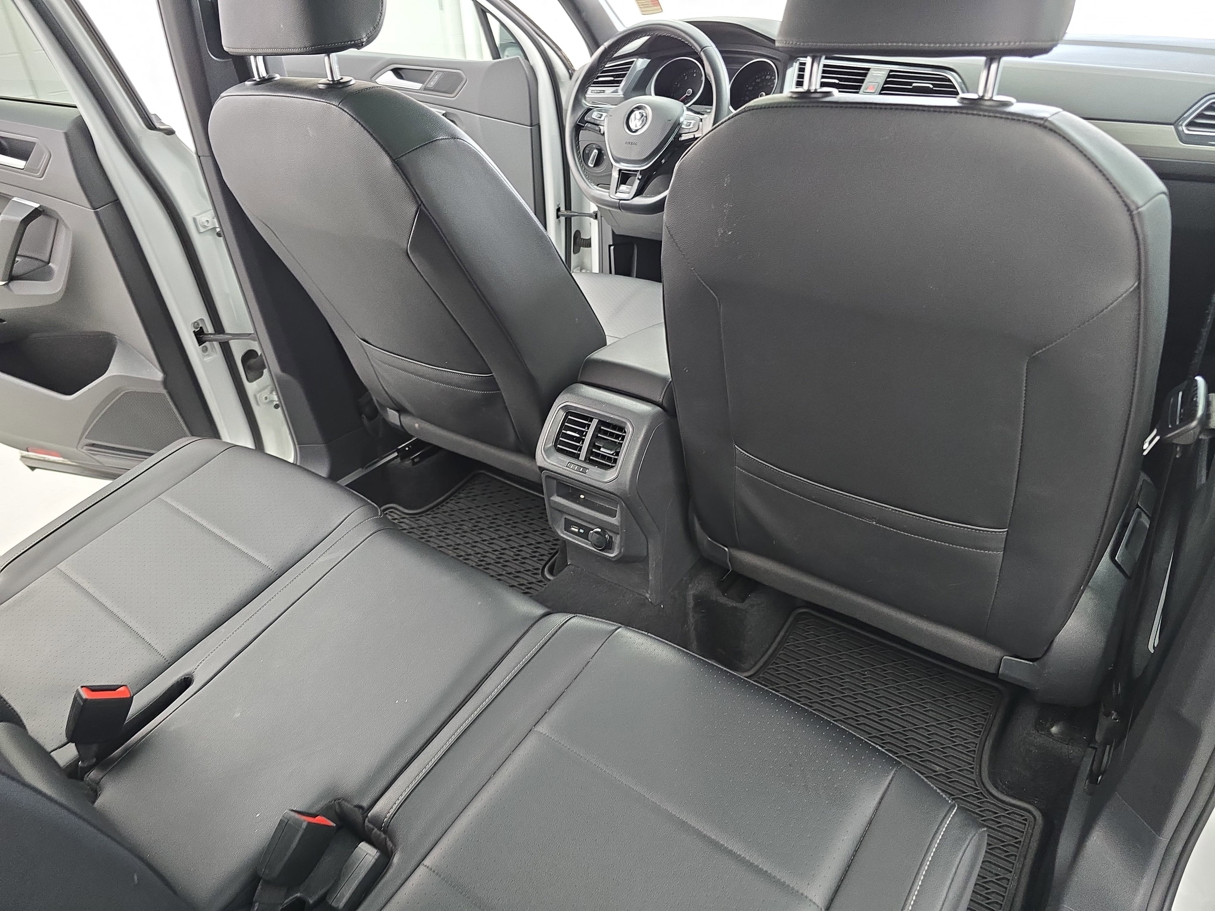 2020 Volkswagen Tiguan SE R-Line Black