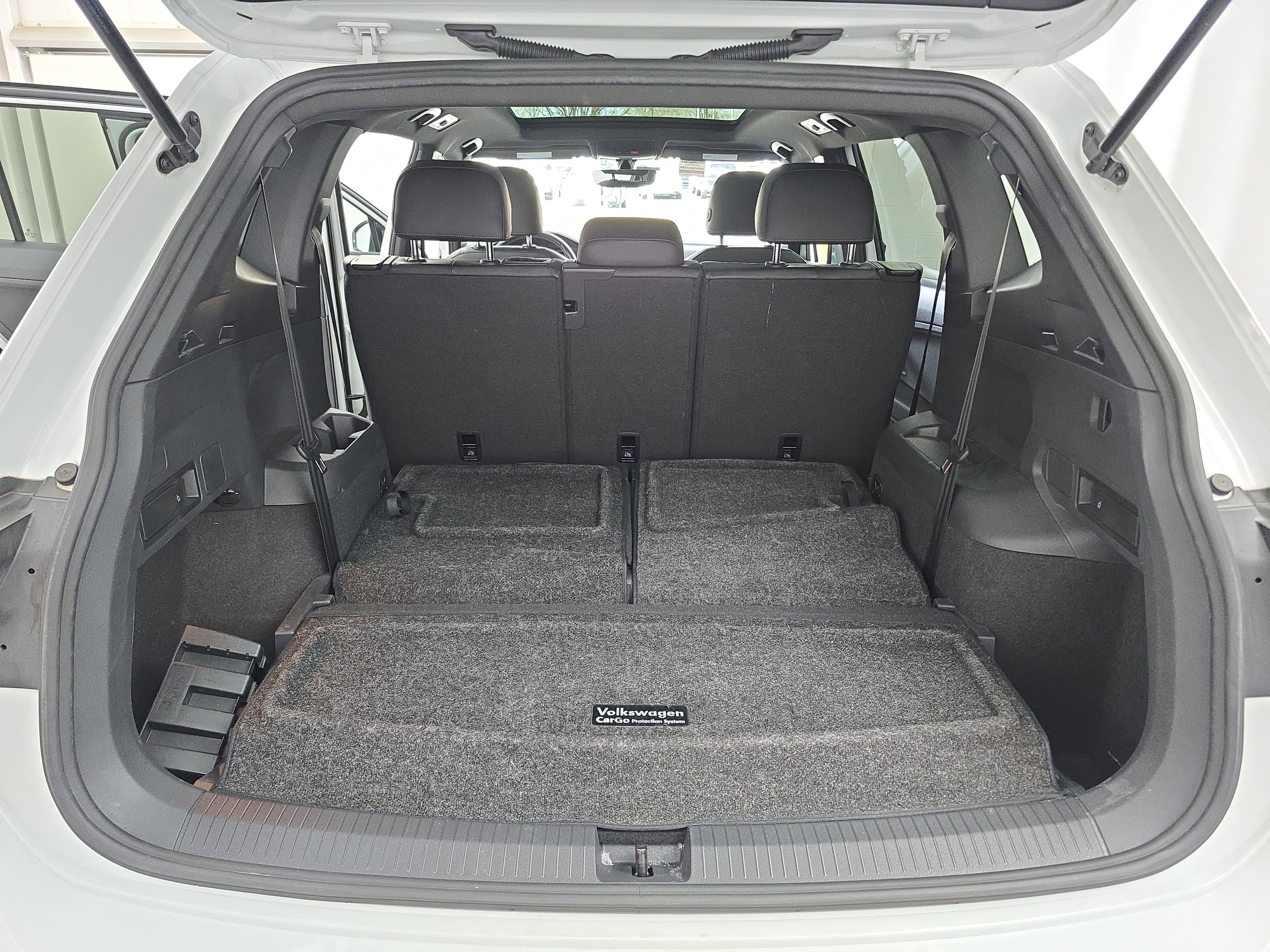 2020 Volkswagen Tiguan SE R-Line Black