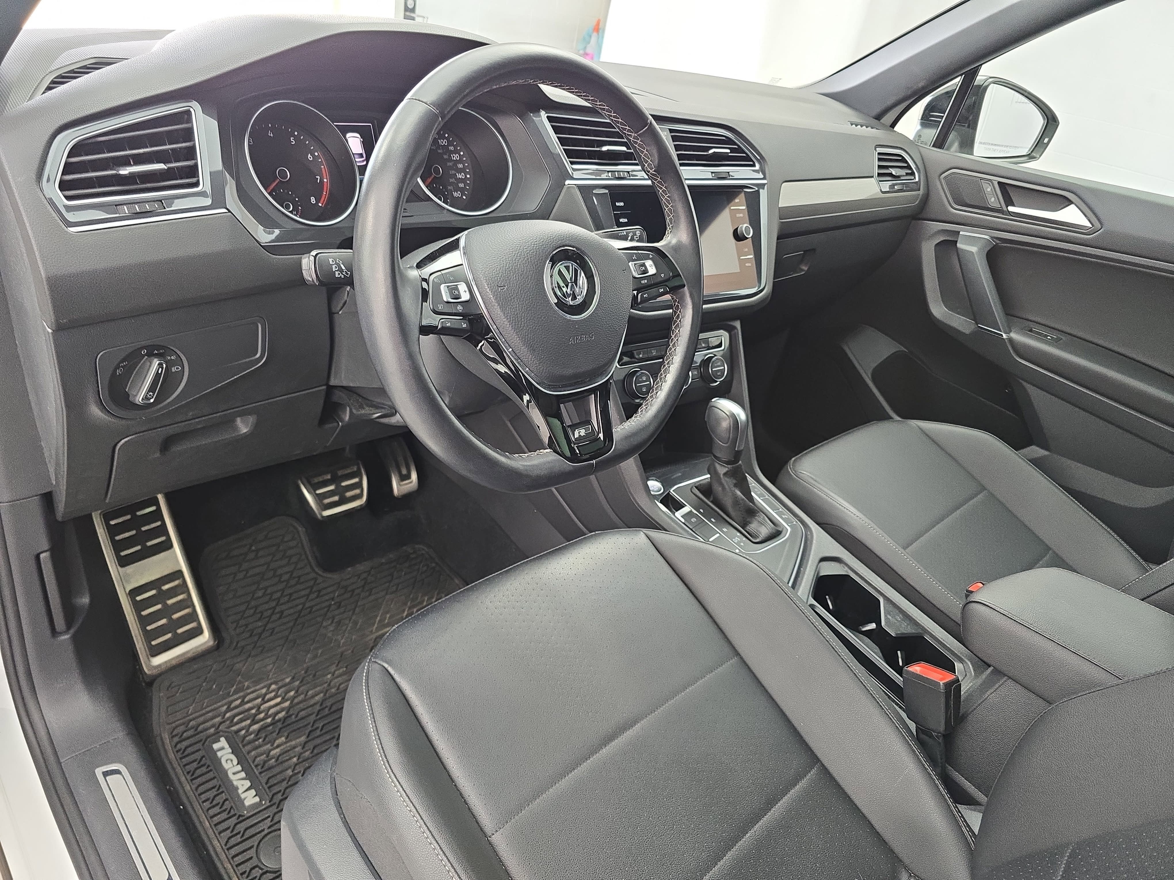 2020 Volkswagen Tiguan SE R-Line Black