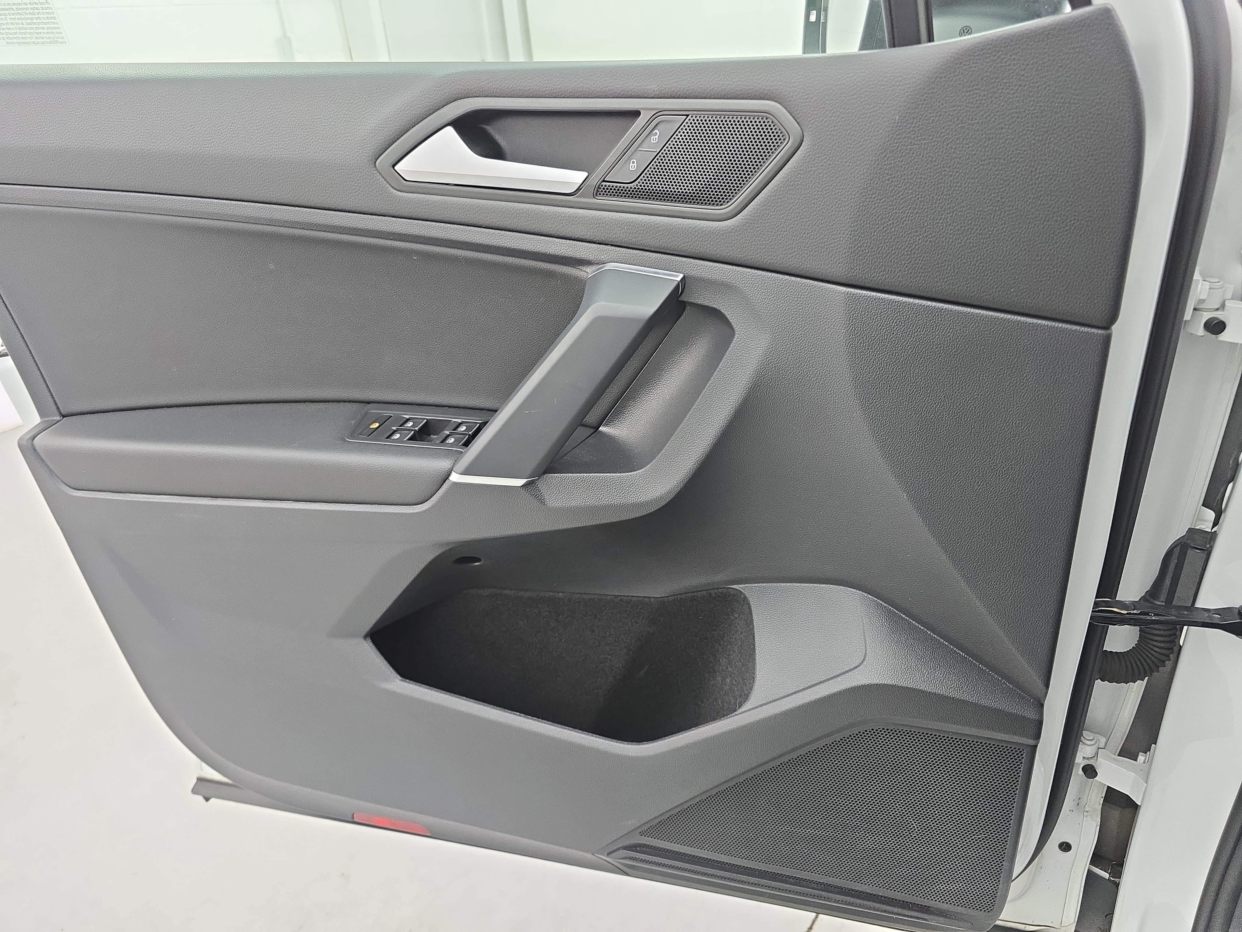 2020 Volkswagen Tiguan SE R-Line Black