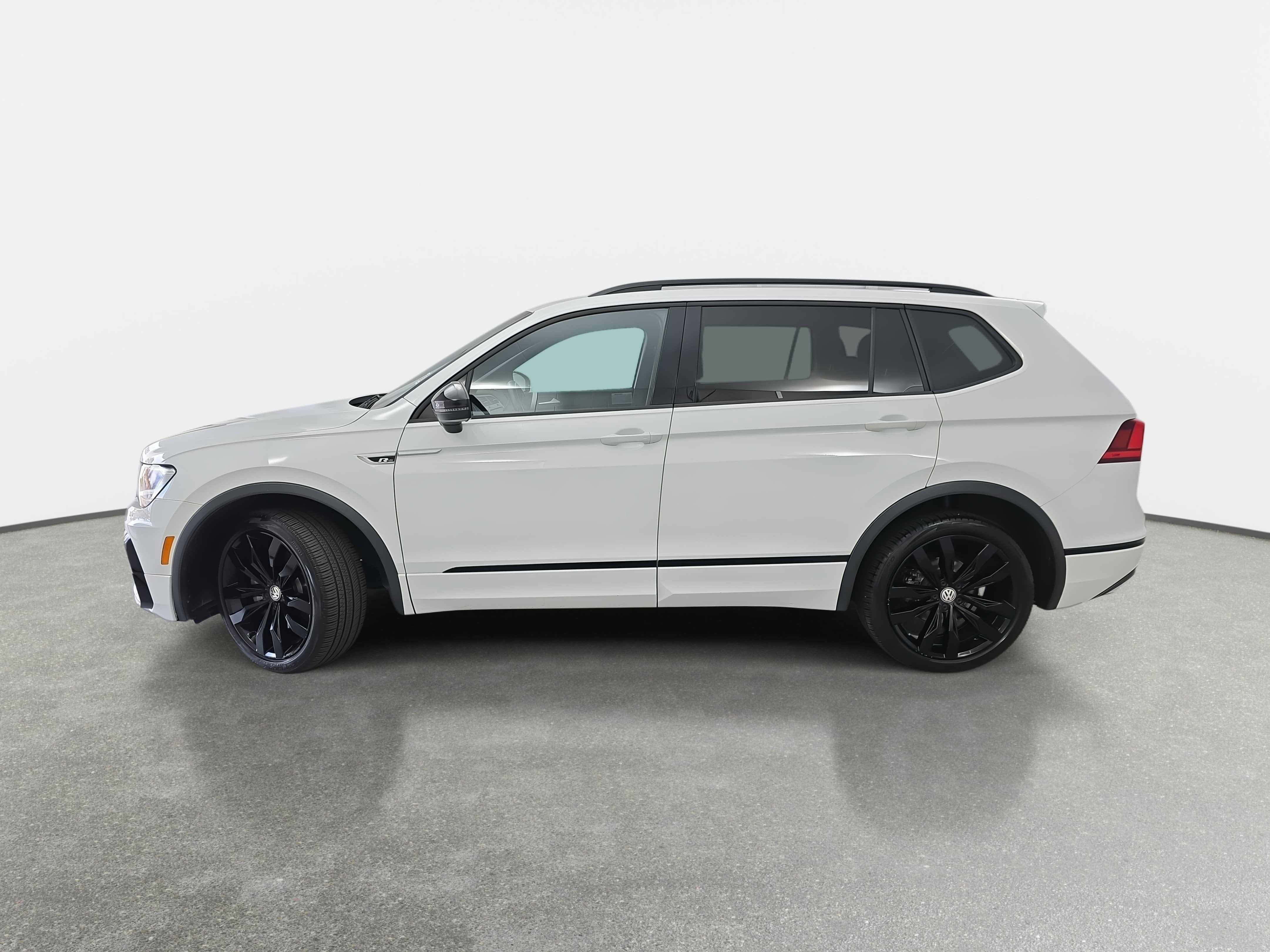 2020 Volkswagen Tiguan SE R-Line Black