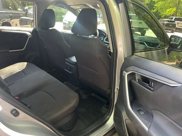 2023 Toyota RAV4 Hybrid LE