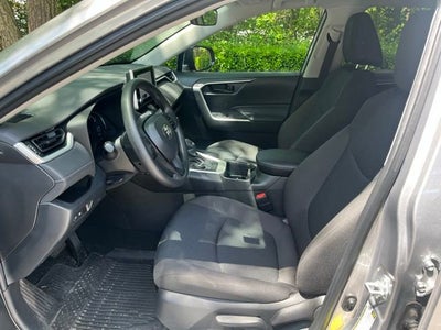 2023 Toyota RAV4 Hybrid LE