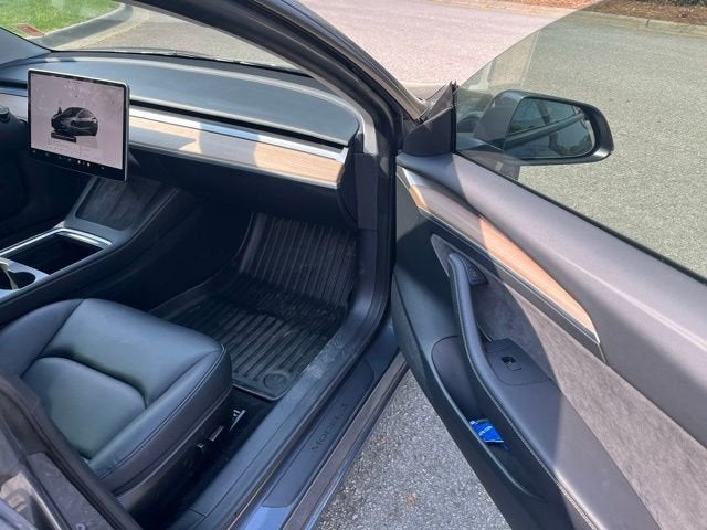 2023 Tesla Model 3 Performance