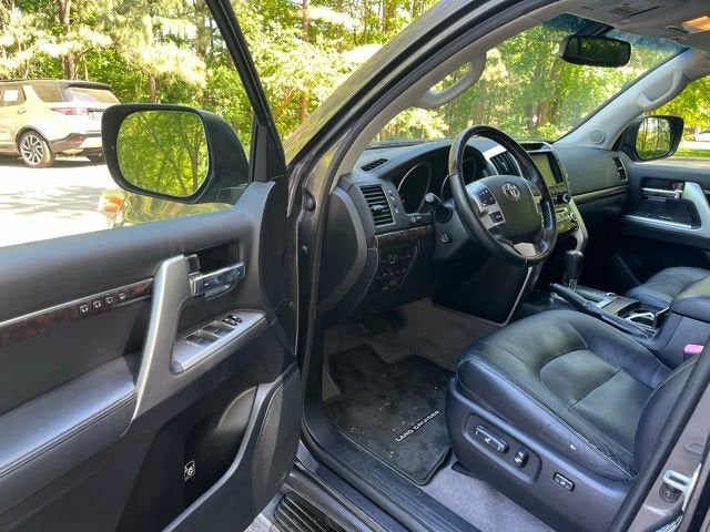 2013 Toyota Land Cruiser Base