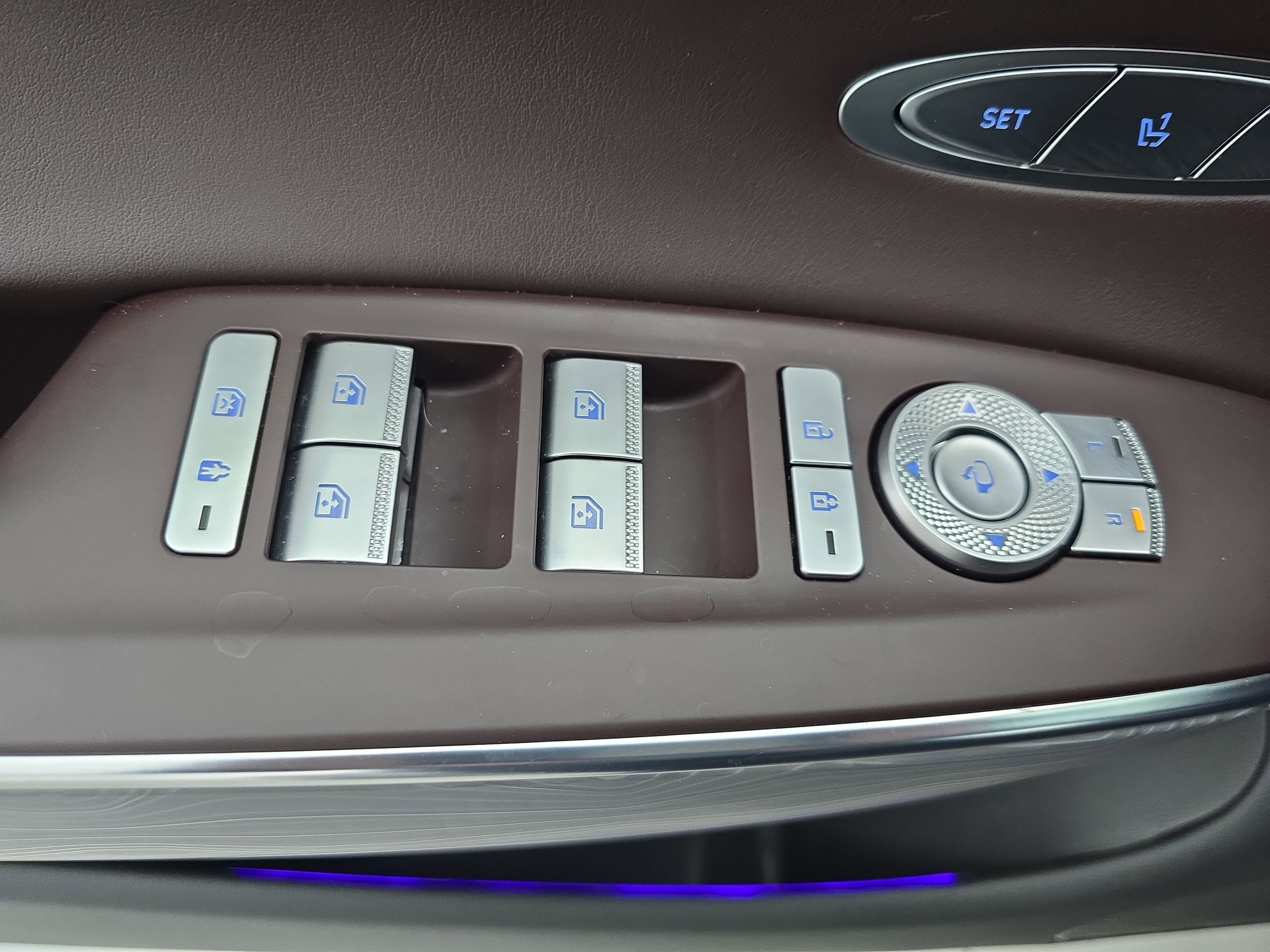 2023 Genesis GV70 2.5T