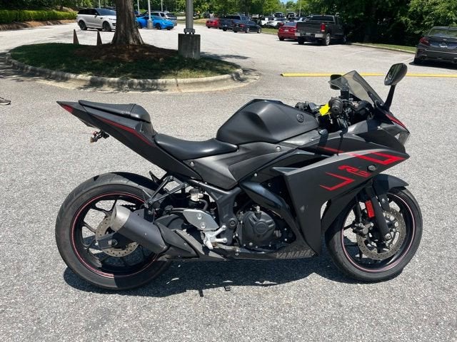 2017 Yamaha R3 R3