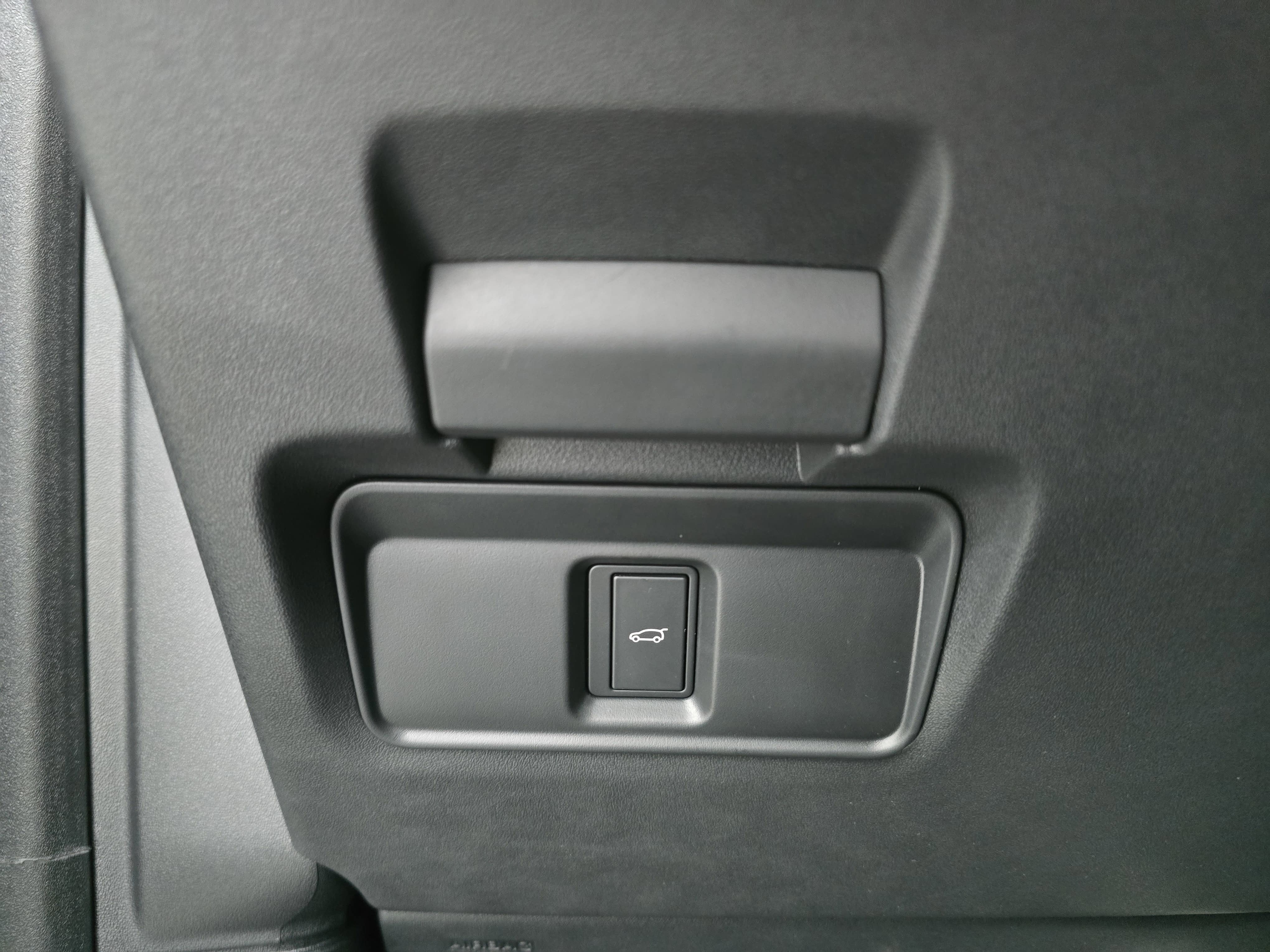 2024 Land Rover Discovery Sport Core S