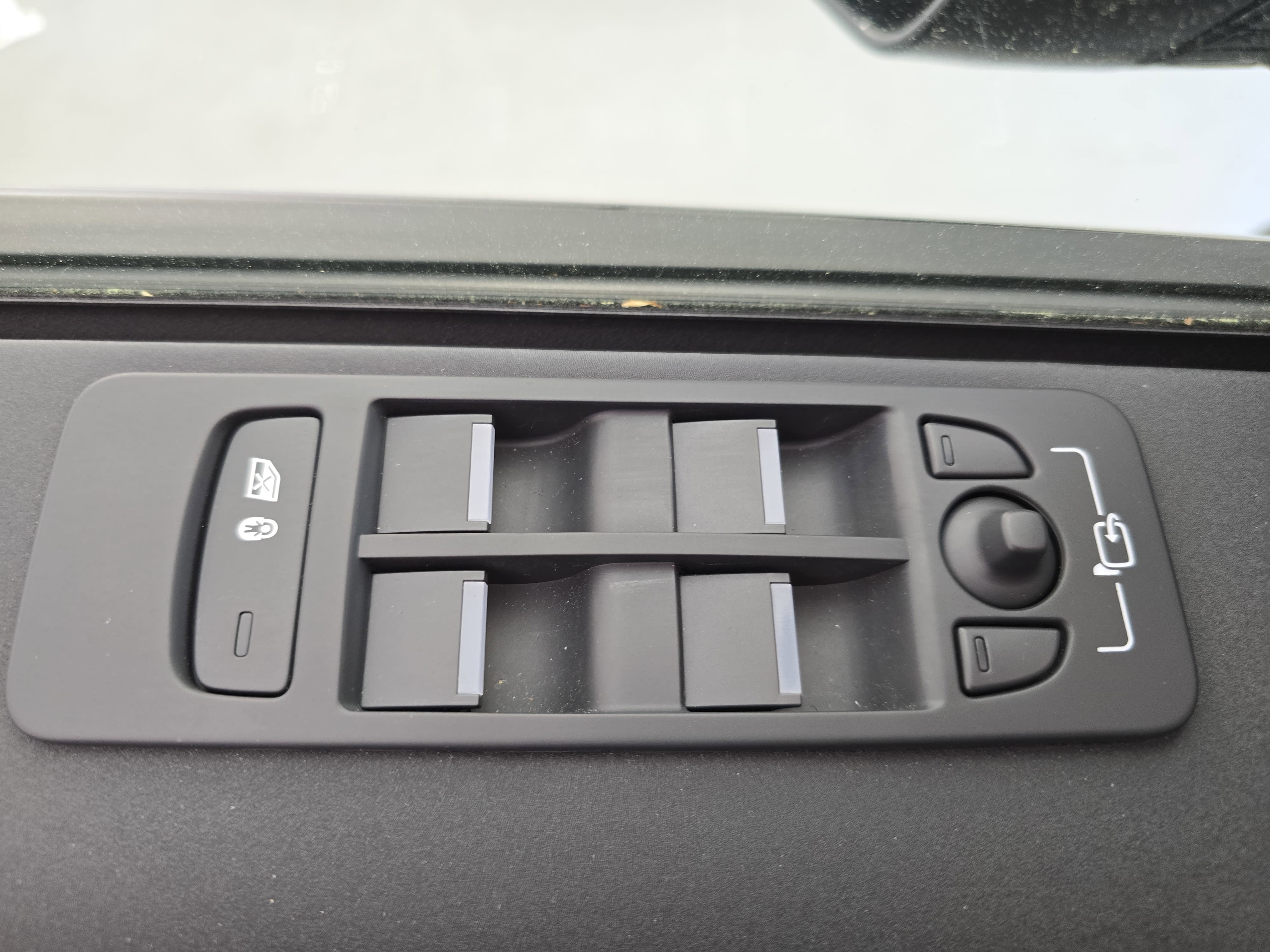 2024 Land Rover Discovery Sport Core S