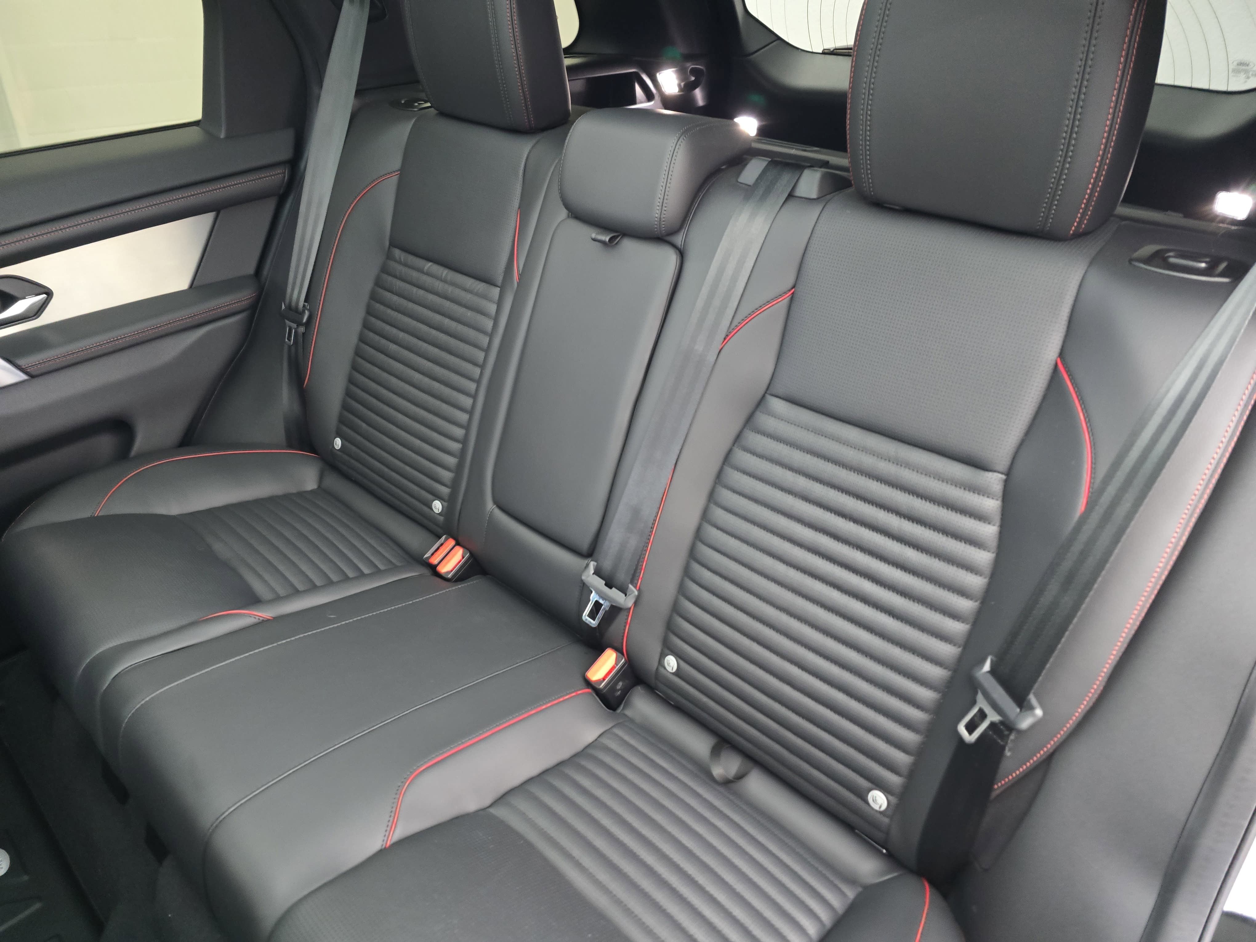 2023 Land Rover Discovery Sport S R-Dynamic