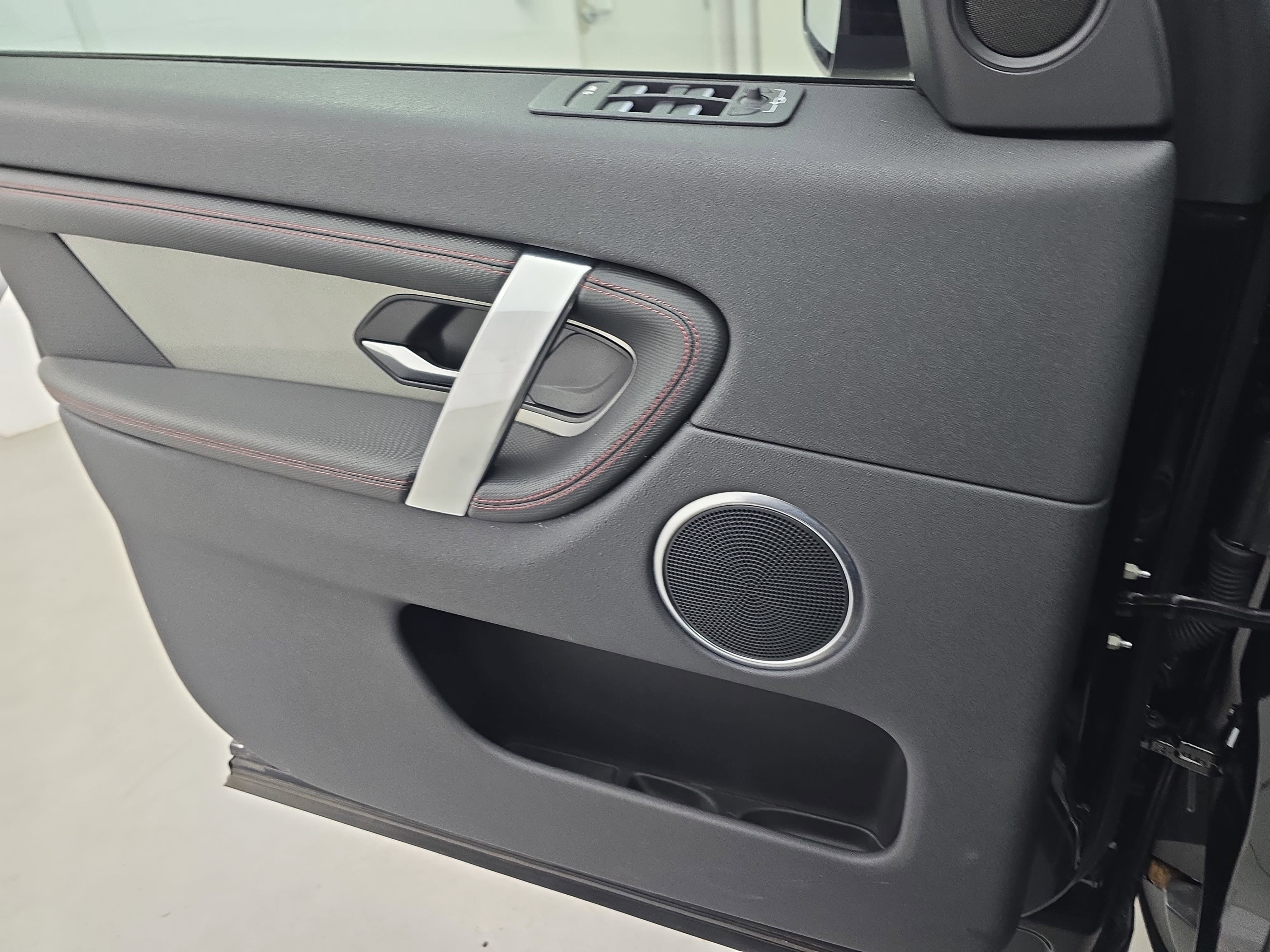 2023 Land Rover Discovery Sport S R-Dynamic