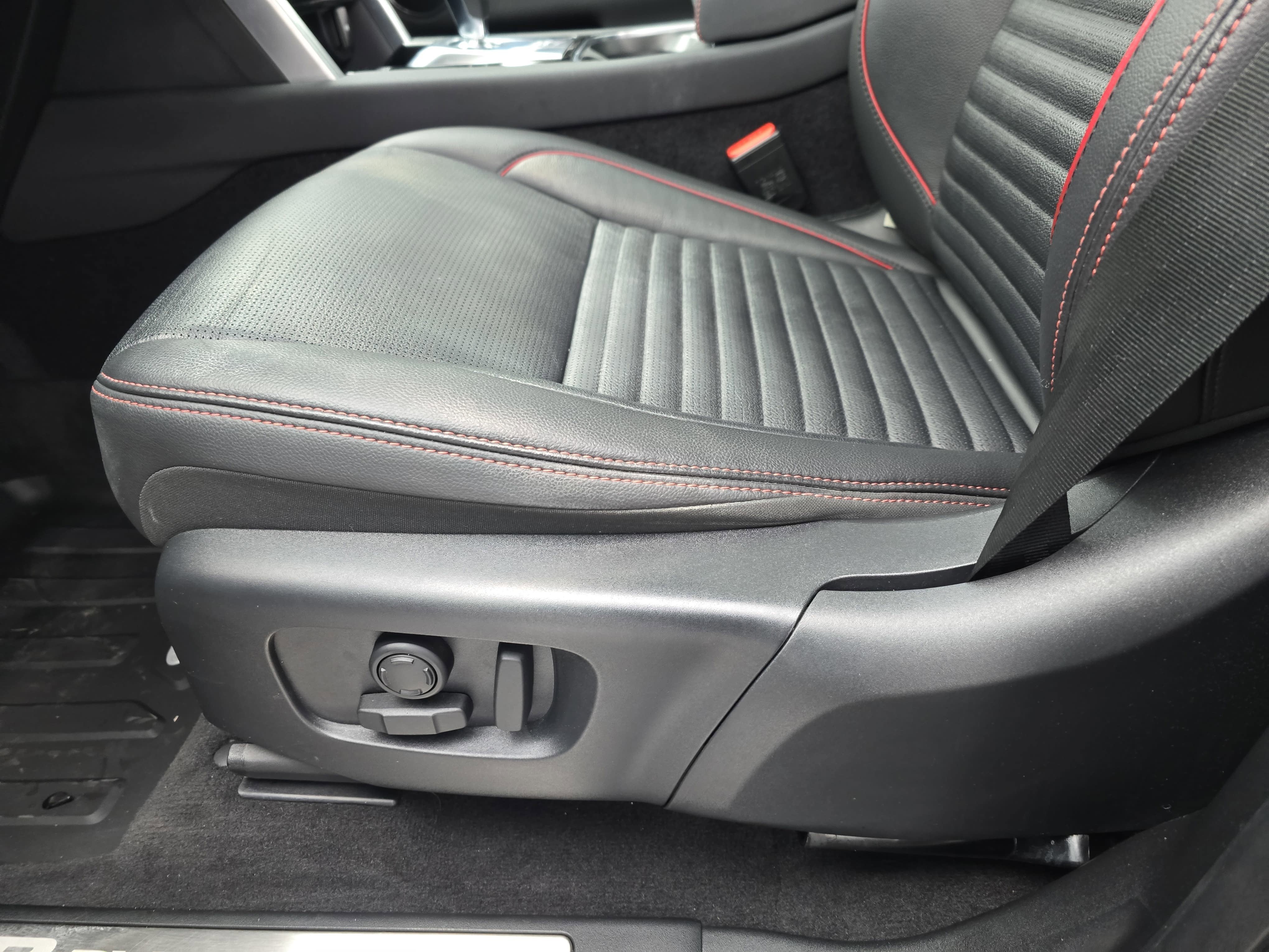 2023 Land Rover Discovery Sport S R-Dynamic