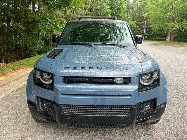 2025 Land Rover Defender X-Dynamic SE