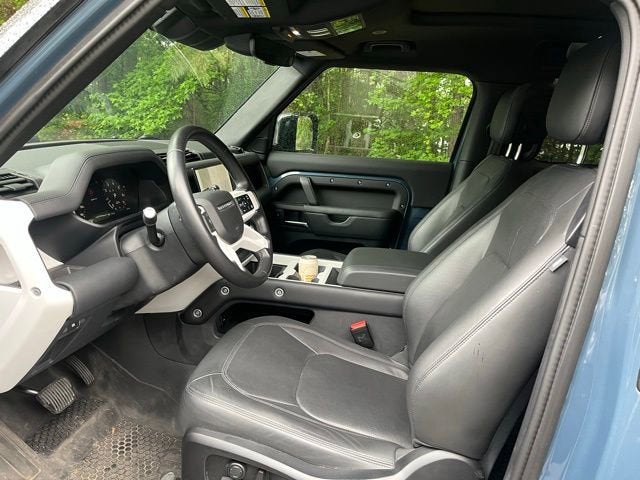 2025 Land Rover Defender X-Dynamic SE