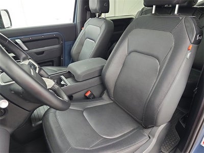 2023 Land Rover Defender X-Dynamic SE