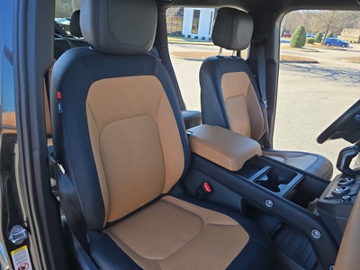 2023 Land Rover Defender X-Dynamic SE