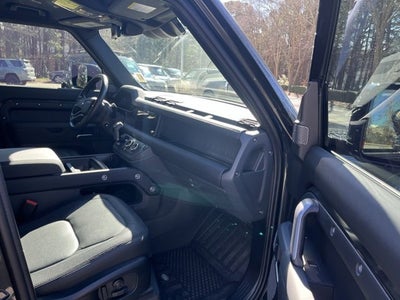 2024 Land Rover Defender X-Dynamic SE