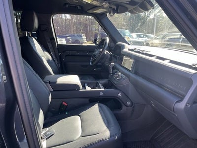 2024 Land Rover Defender X-Dynamic SE