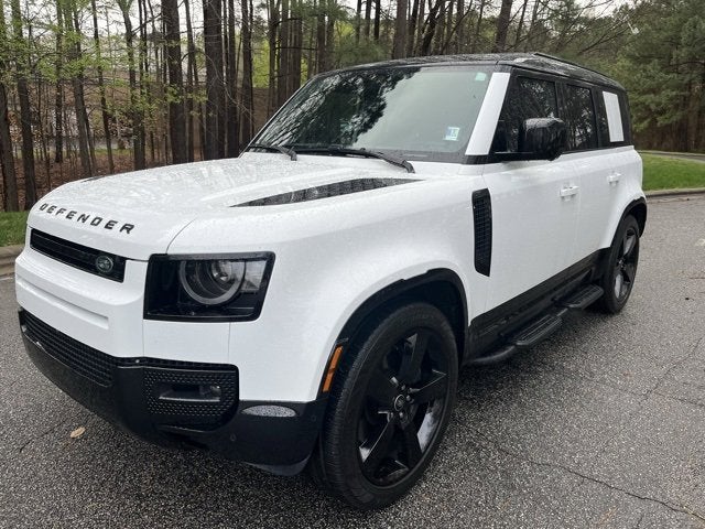 2025 Land Rover Defender X-Dynamic SE