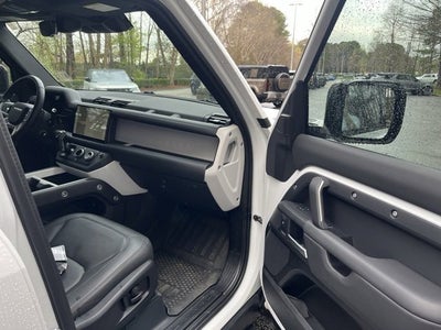 2025 Land Rover Defender X-Dynamic SE