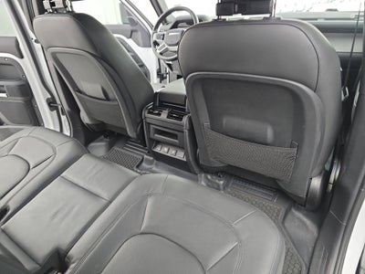 2025 Land Rover Defender X-Dynamic SE