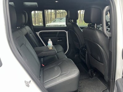 2025 Land Rover Defender X-Dynamic SE