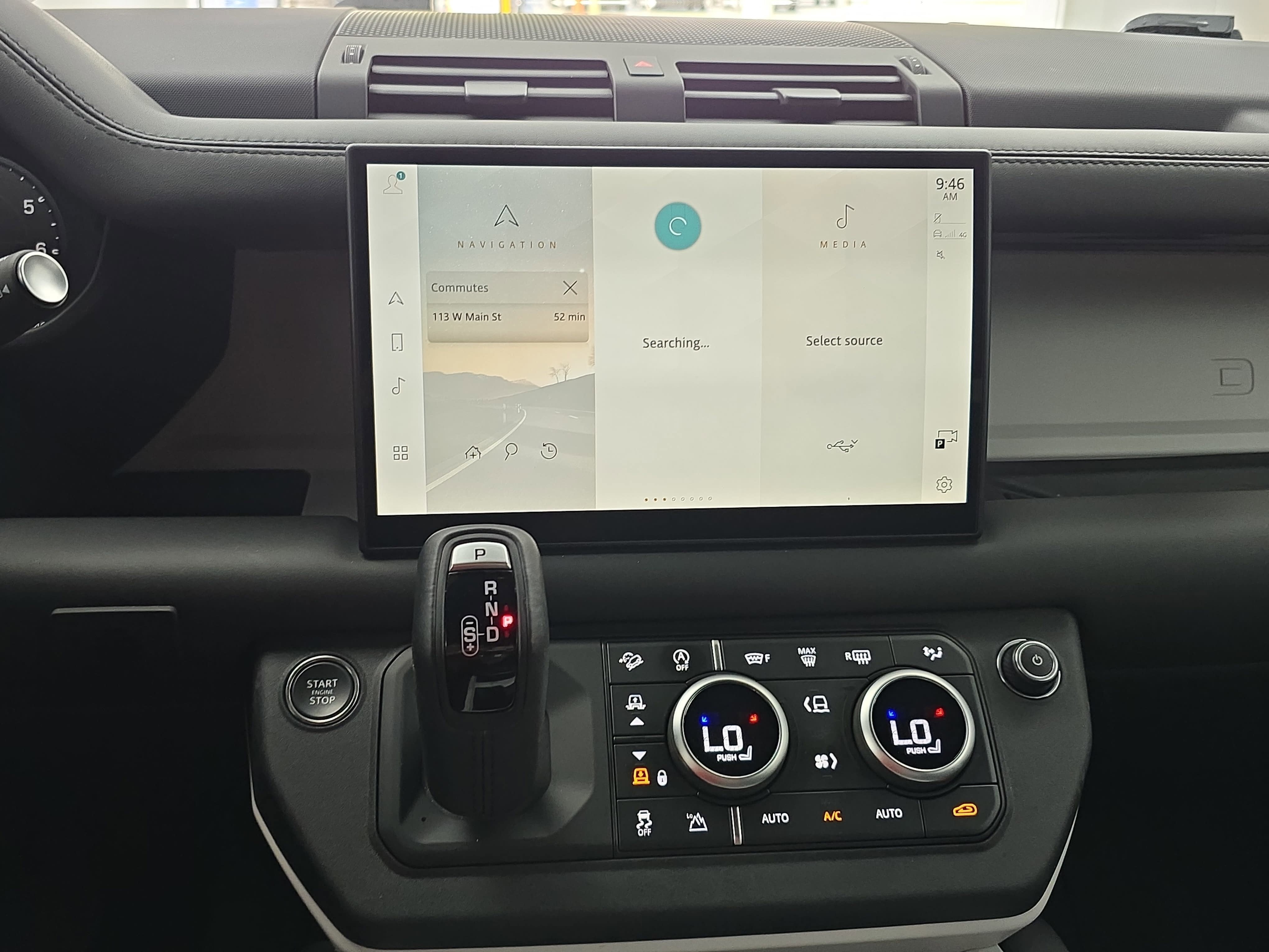 2025 Land Rover Defender X-Dynamic SE