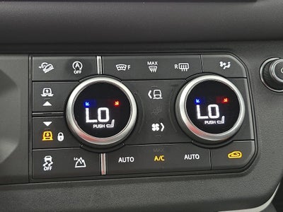 2025 Land Rover Defender X-Dynamic SE