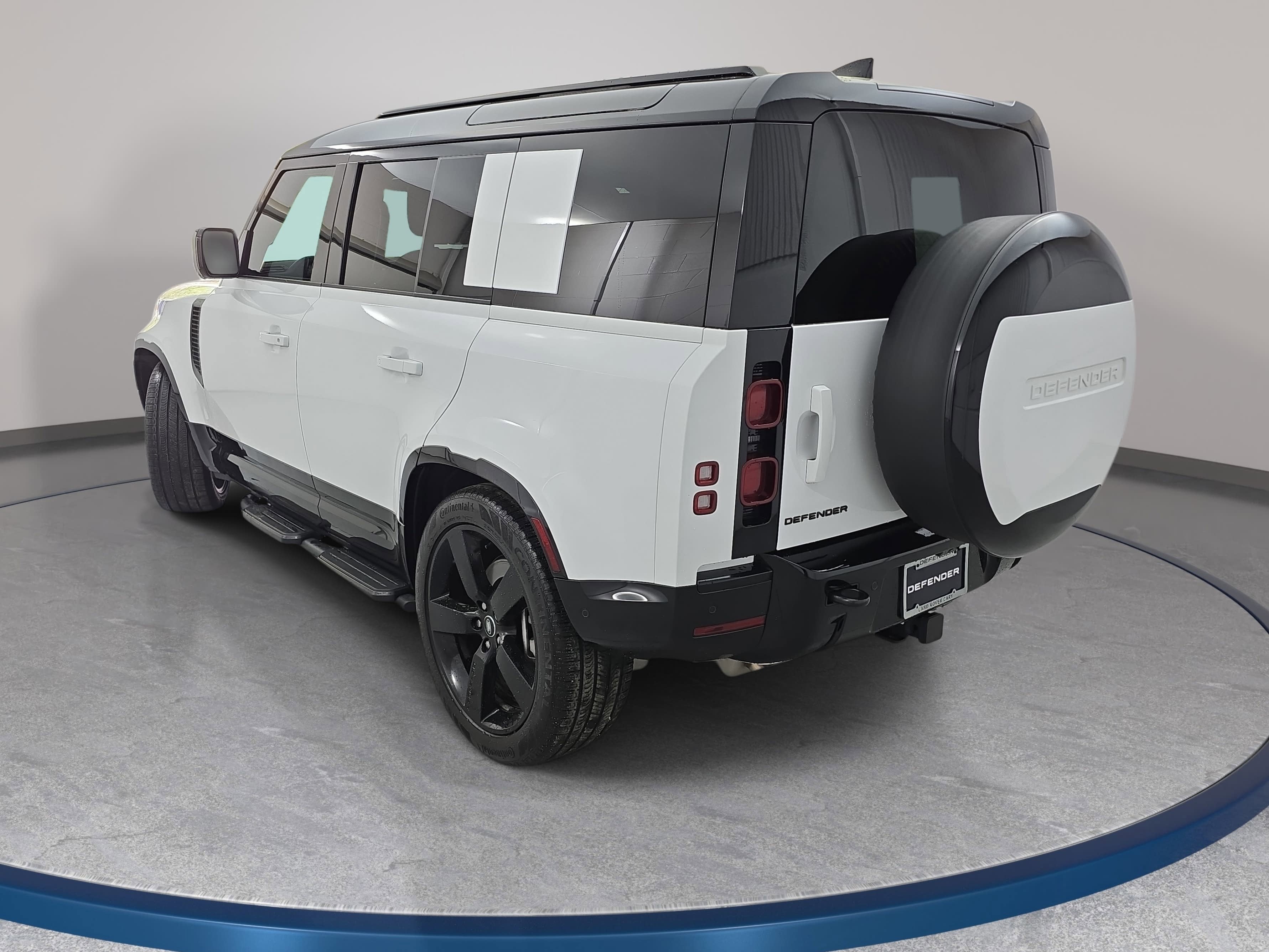 2025 Land Rover Defender X-Dynamic SE