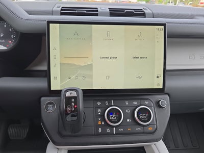 2026 Land Rover Defender X-Dynamic SE