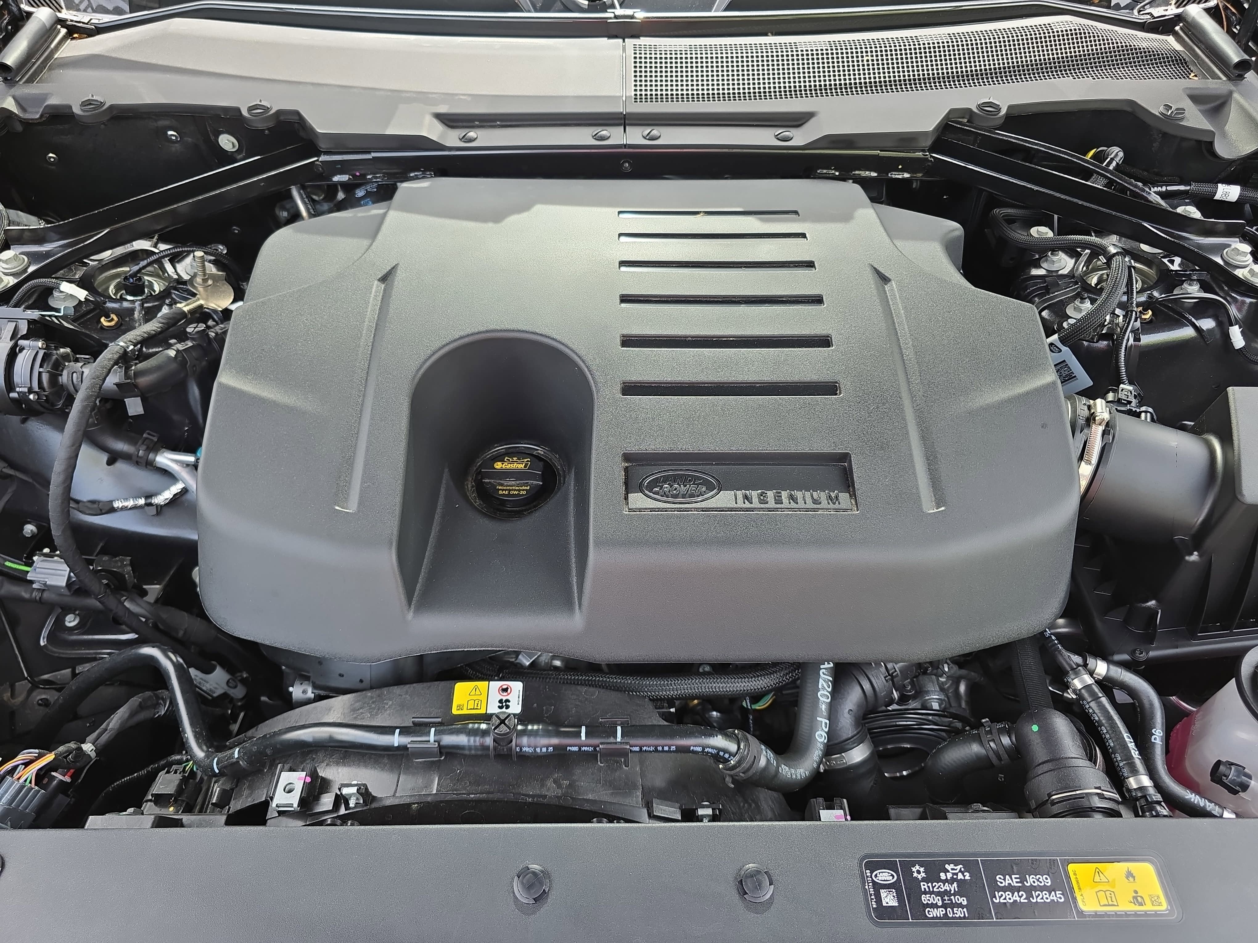 2026 Land Rover Defender X-Dynamic SE