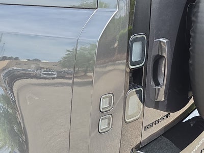 2026 Land Rover Defender X-Dynamic SE