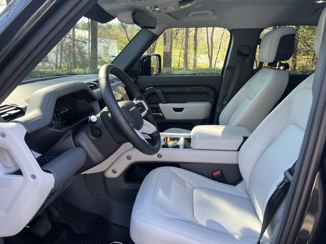 2026 Land Rover Defender X-Dynamic SE