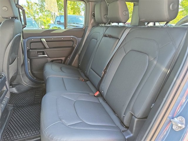 2025 Land Rover Defender X-Dynamic SE