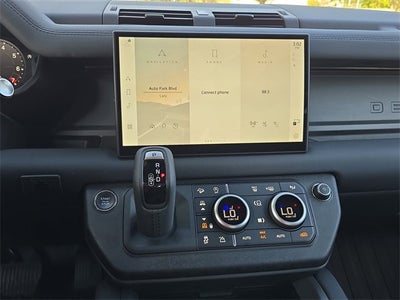 2025 Land Rover Defender X-Dynamic SE