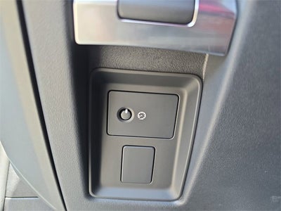 2025 Land Rover Defender X-Dynamic SE