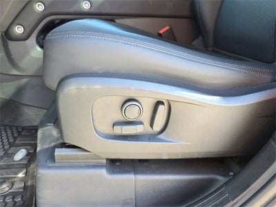 2025 Land Rover Defender X-Dynamic SE