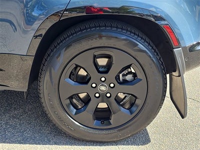 2025 Land Rover Defender X-Dynamic SE