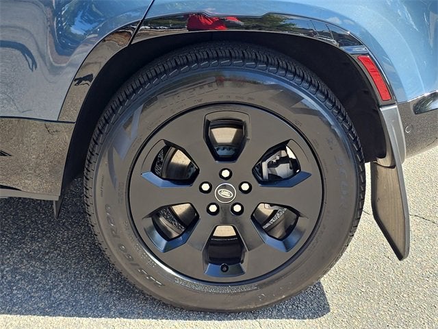 2025 Land Rover Defender X-Dynamic SE