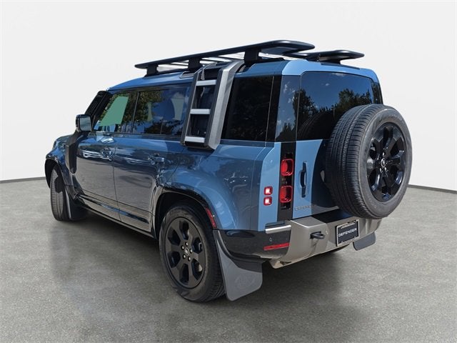 2025 Land Rover Defender X-Dynamic SE