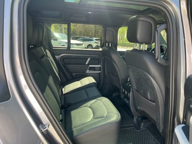 2024 Land Rover Defender X-Dynamic SE