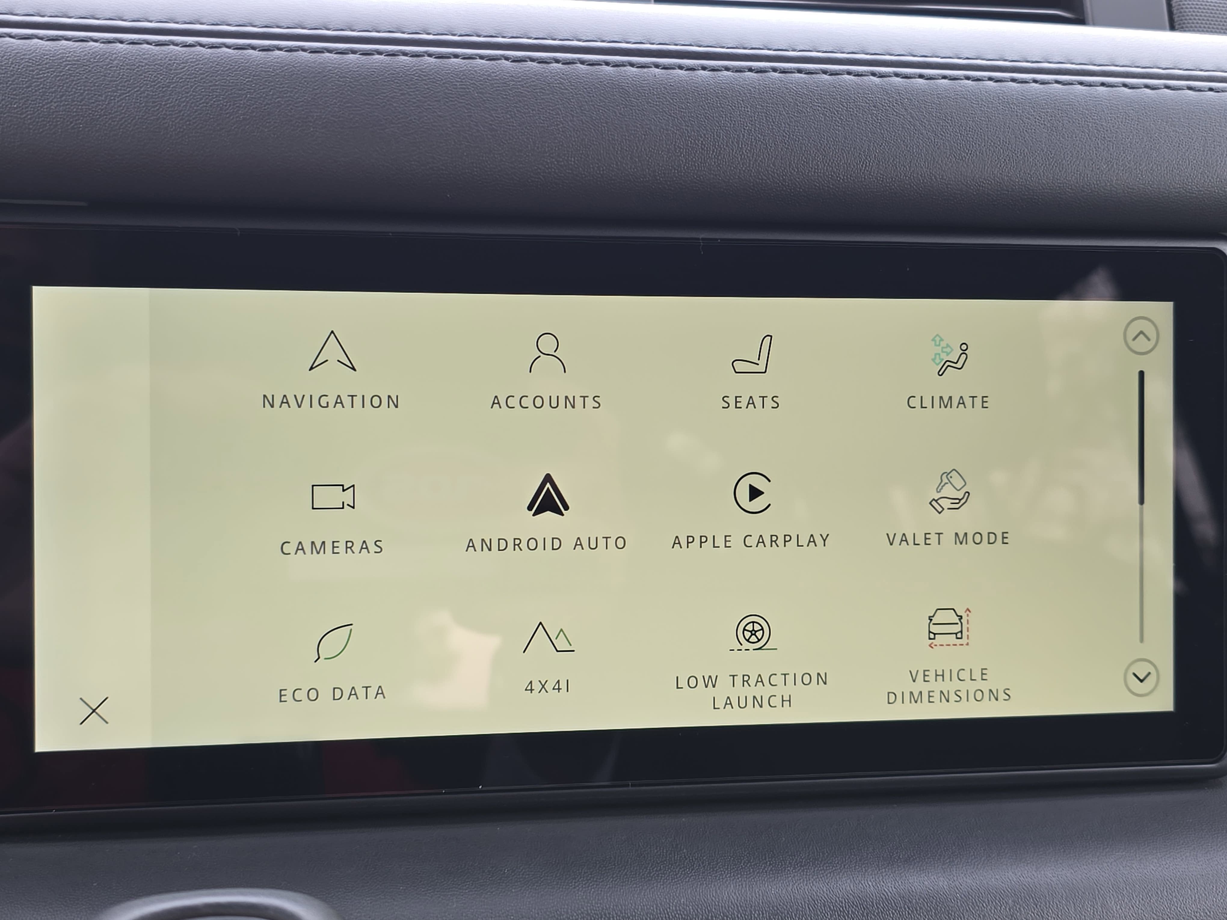 2024 Land Rover Defender X-Dynamic SE