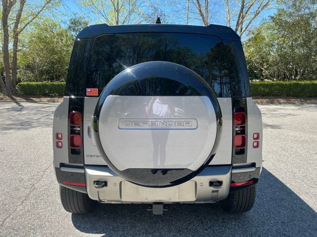 2024 Land Rover Defender X-Dynamic SE