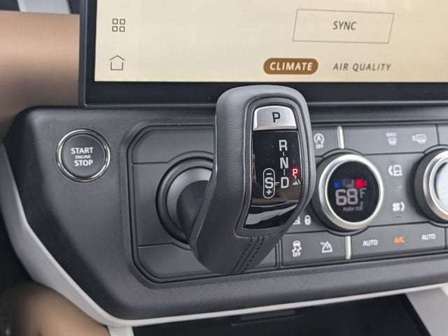 2026 Land Rover Defender X-Dynamic SE