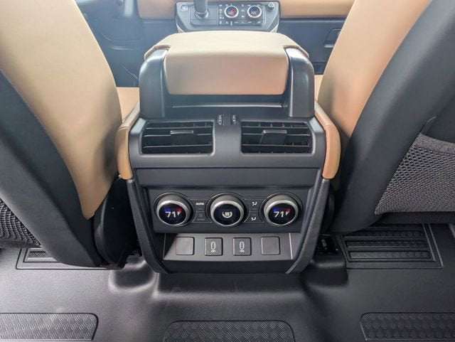 2026 Land Rover Defender X-Dynamic SE